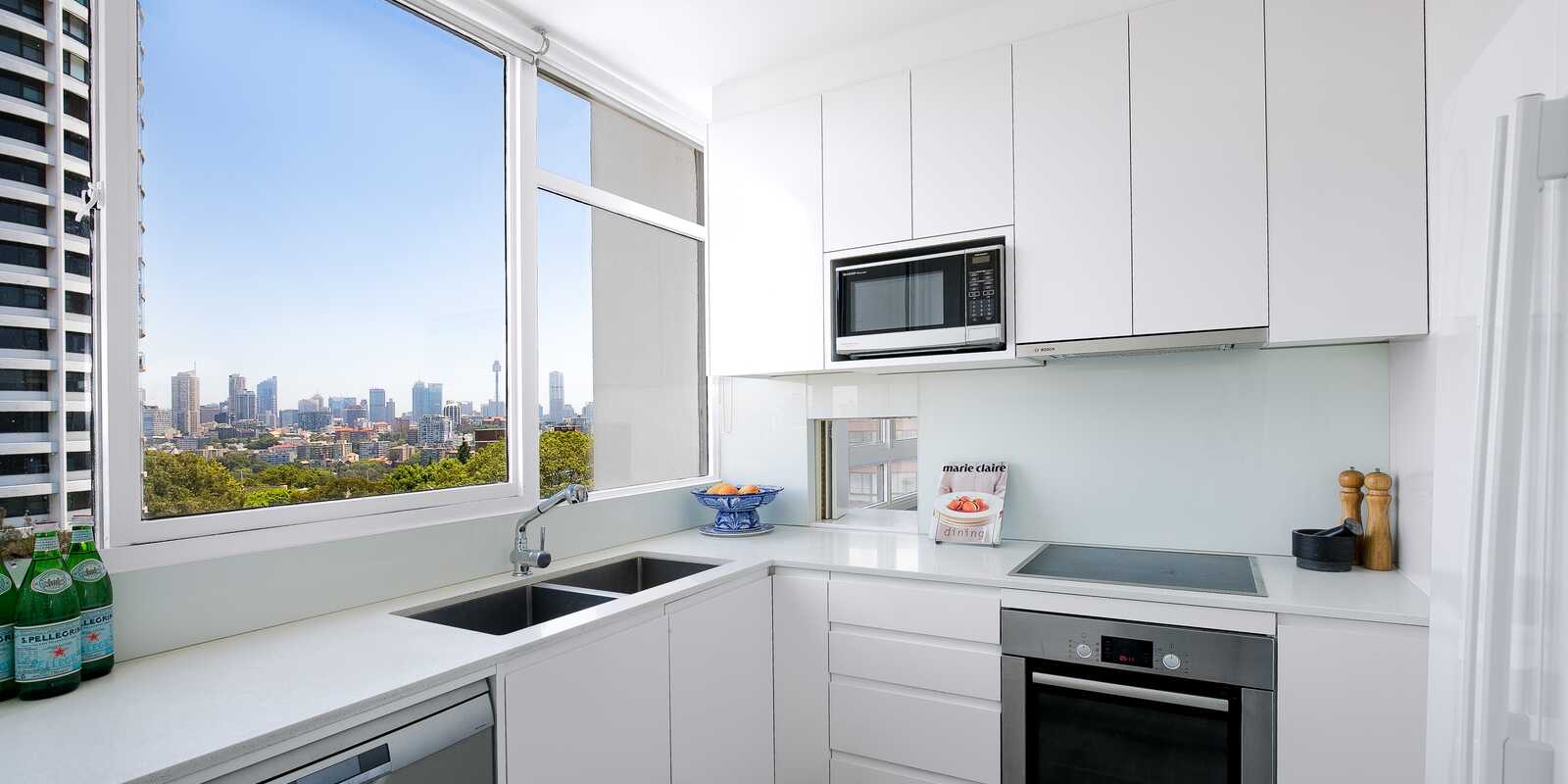 15/2-12 Eastbourne Road Darling Point