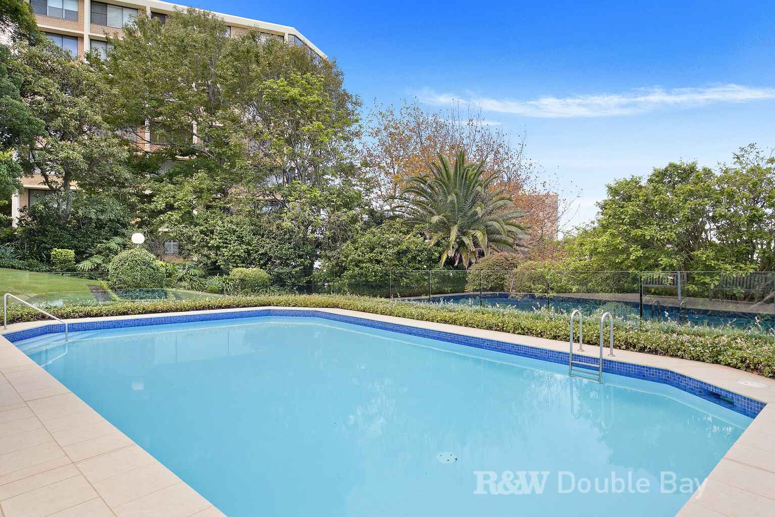 15/2-12 Eastbourne Road Darling Point