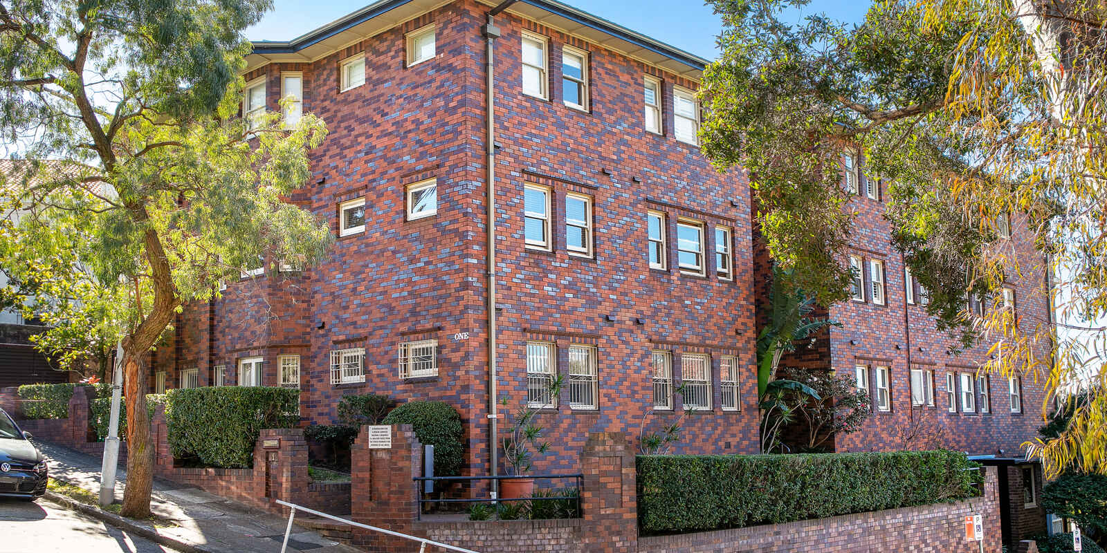 3/1 Aston Gardens Bellevue Hill