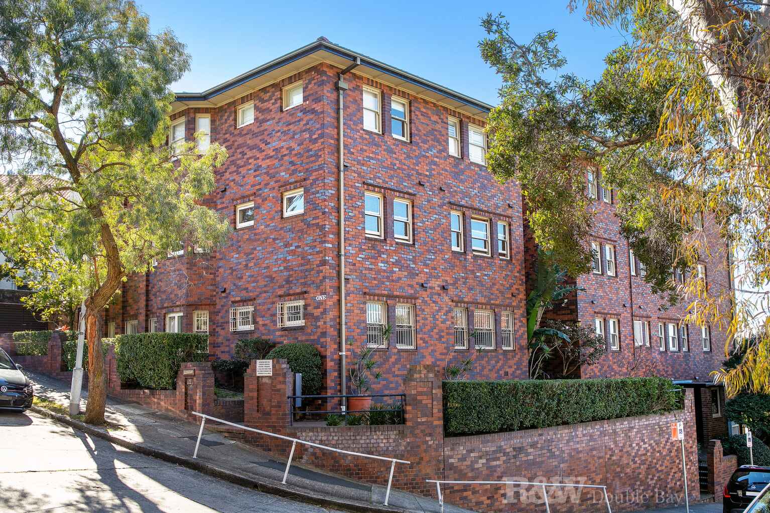 3/1 Aston Gardens Bellevue Hill