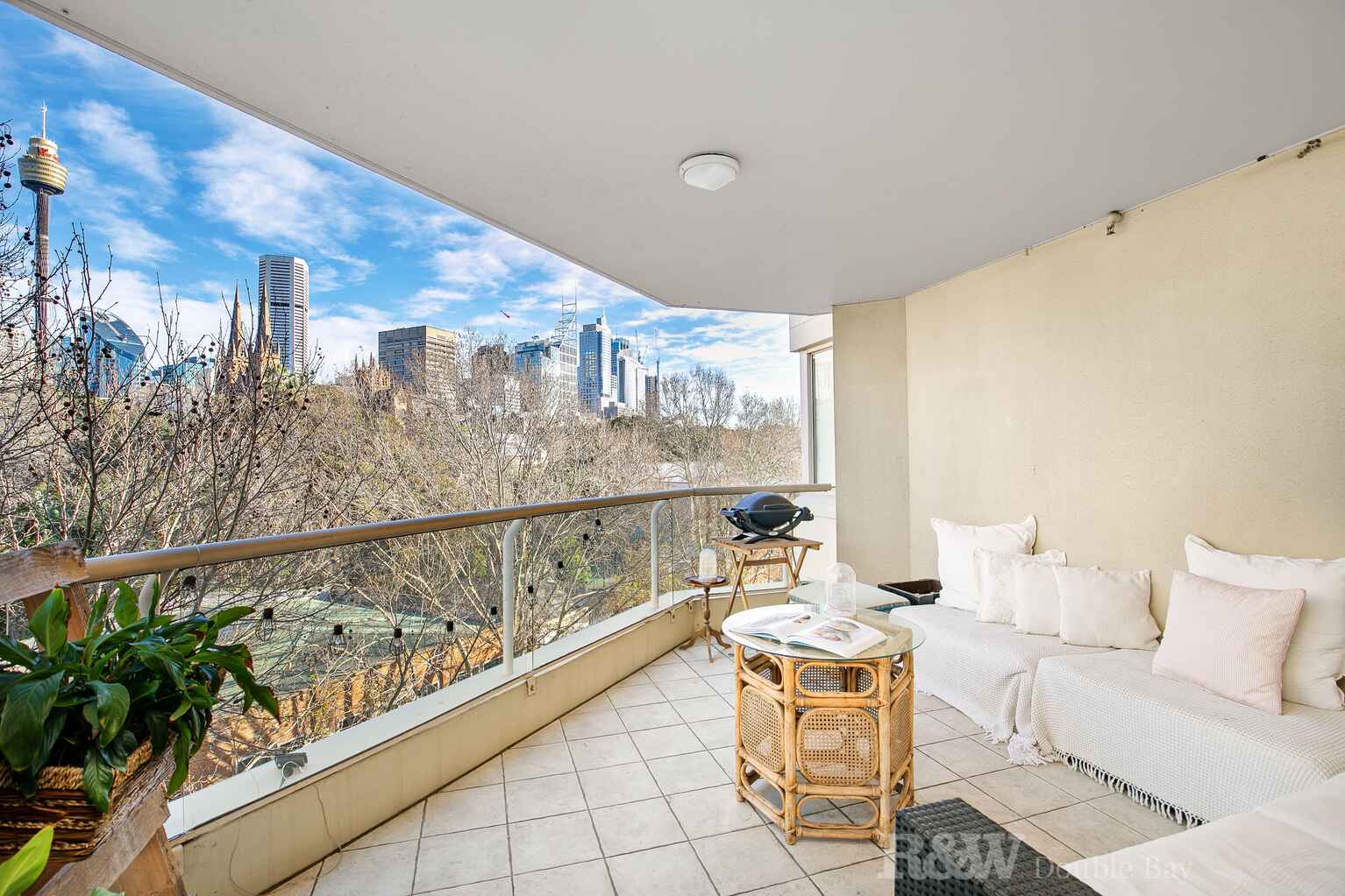 402/63 Crown Street Woolloomooloo