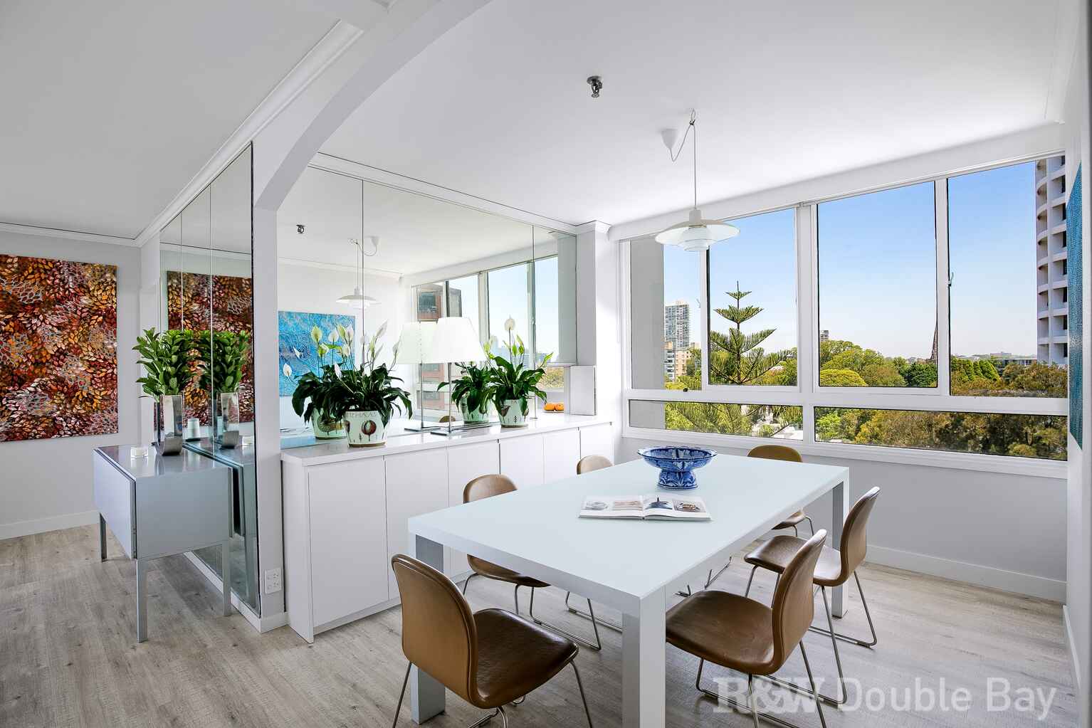 15/2-12 Eastbourne Road Darling Point