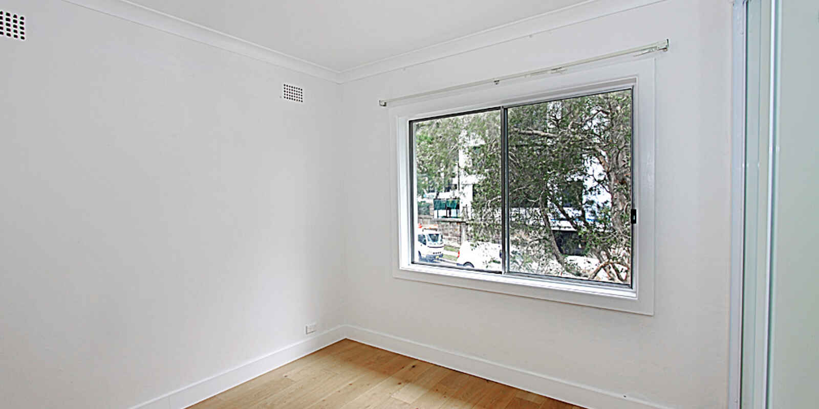 10/15 Wellington Street Bondi