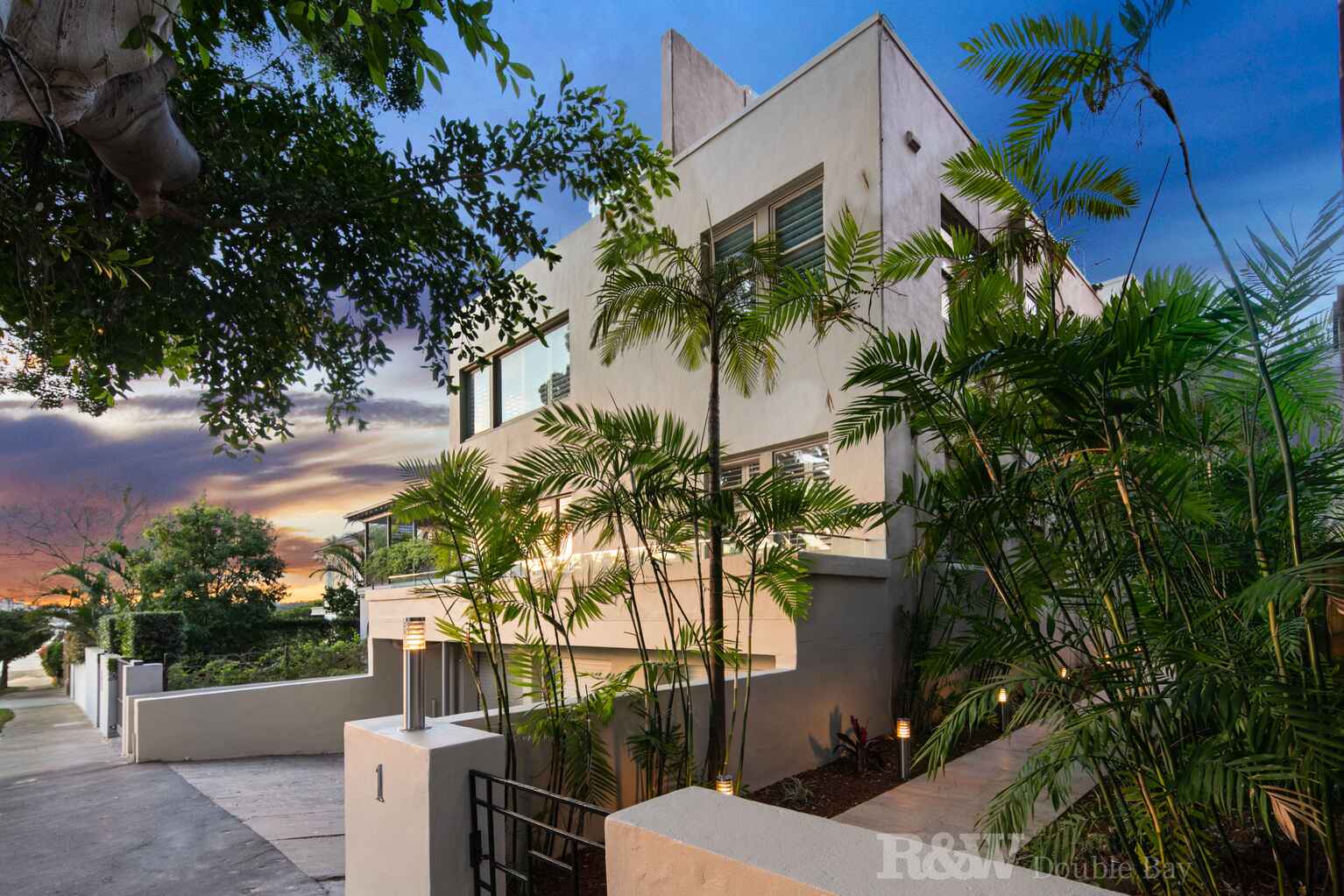 3/1 Caledonian Road Rose Bay