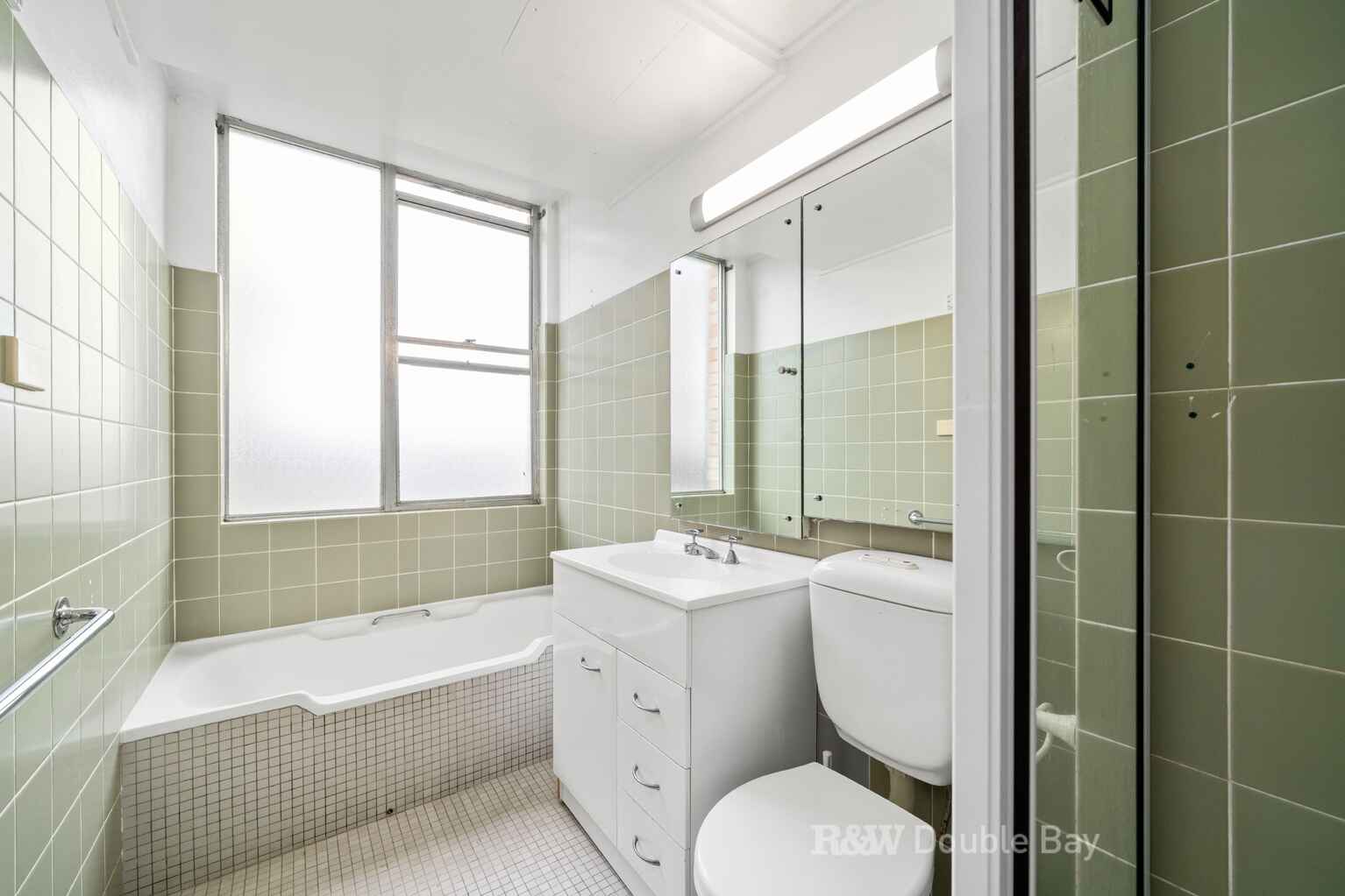 11/16-18 Eastbourne Road Darling Point