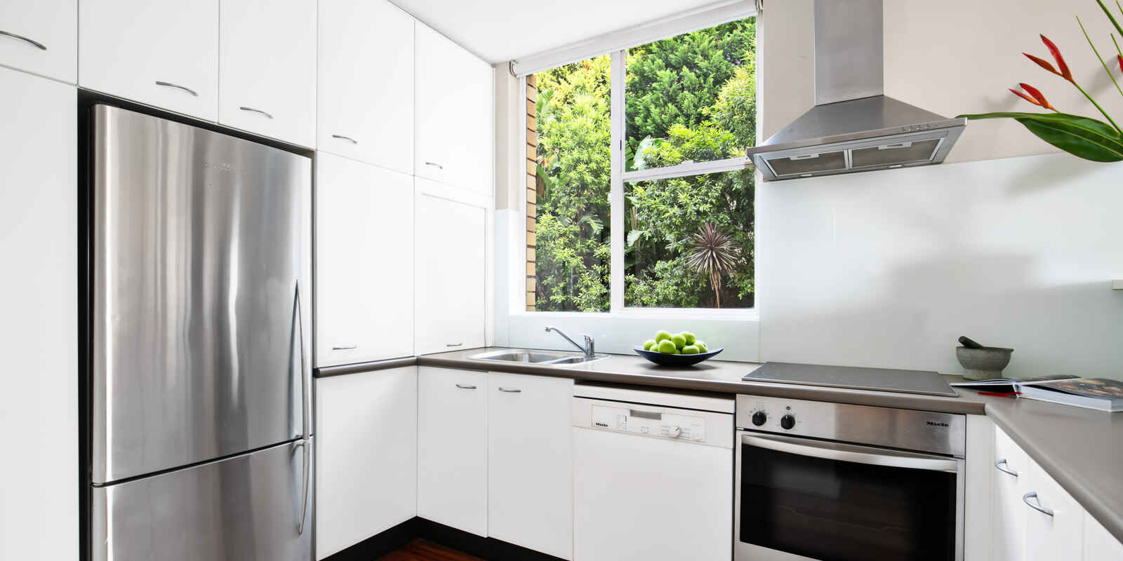 9/16-18 Eastbourne Road Darling Point