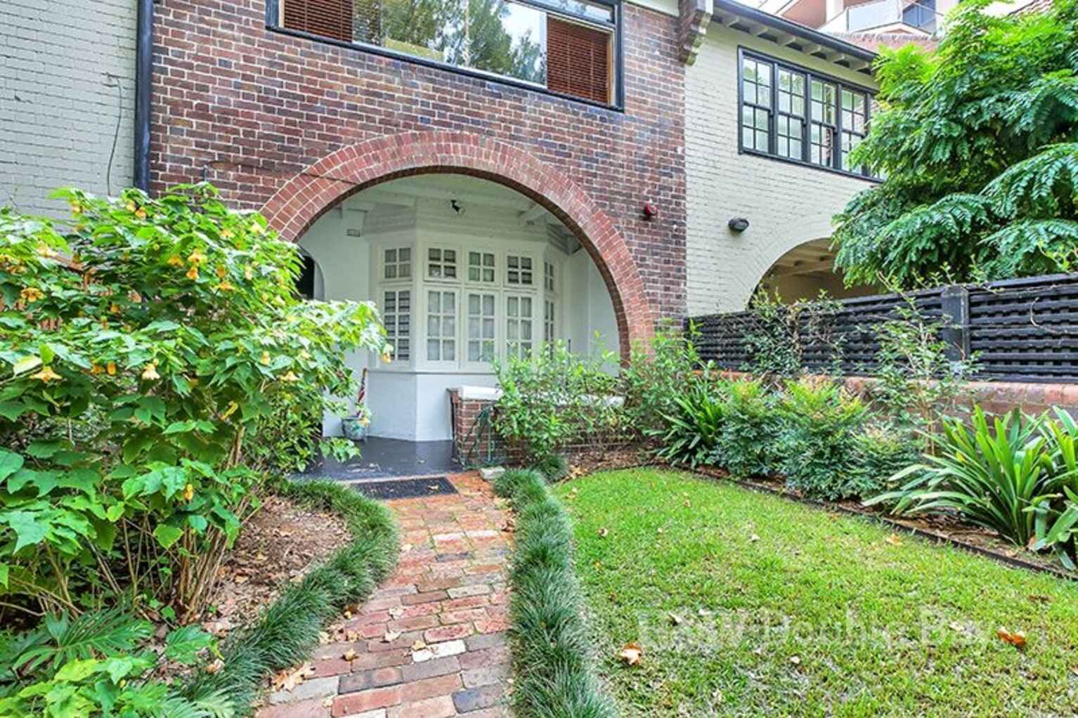 2/11 Tusculum Street Potts Point