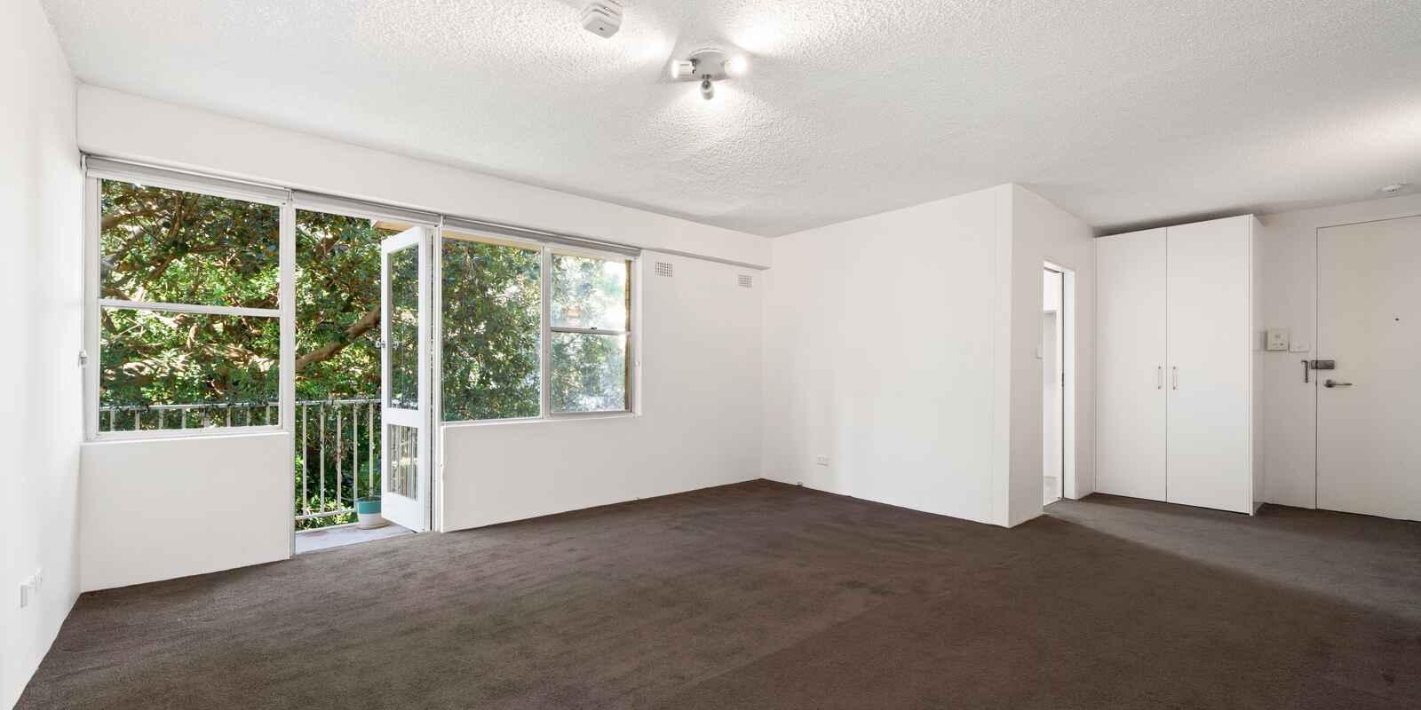 16/105A Darling Point Road Darling Point