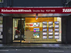 rw-doublebay-windowdisplay-2017-1-highres.jpg rw-doublebay-windowdisplay-2017-1-highres.jpg
