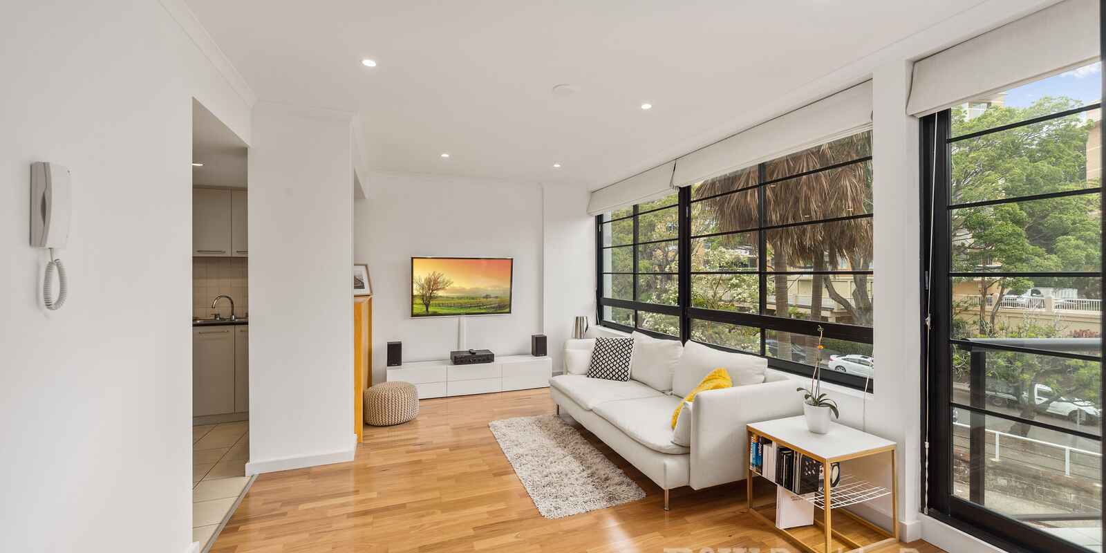 8/107 Darling Point Road Darling Point
