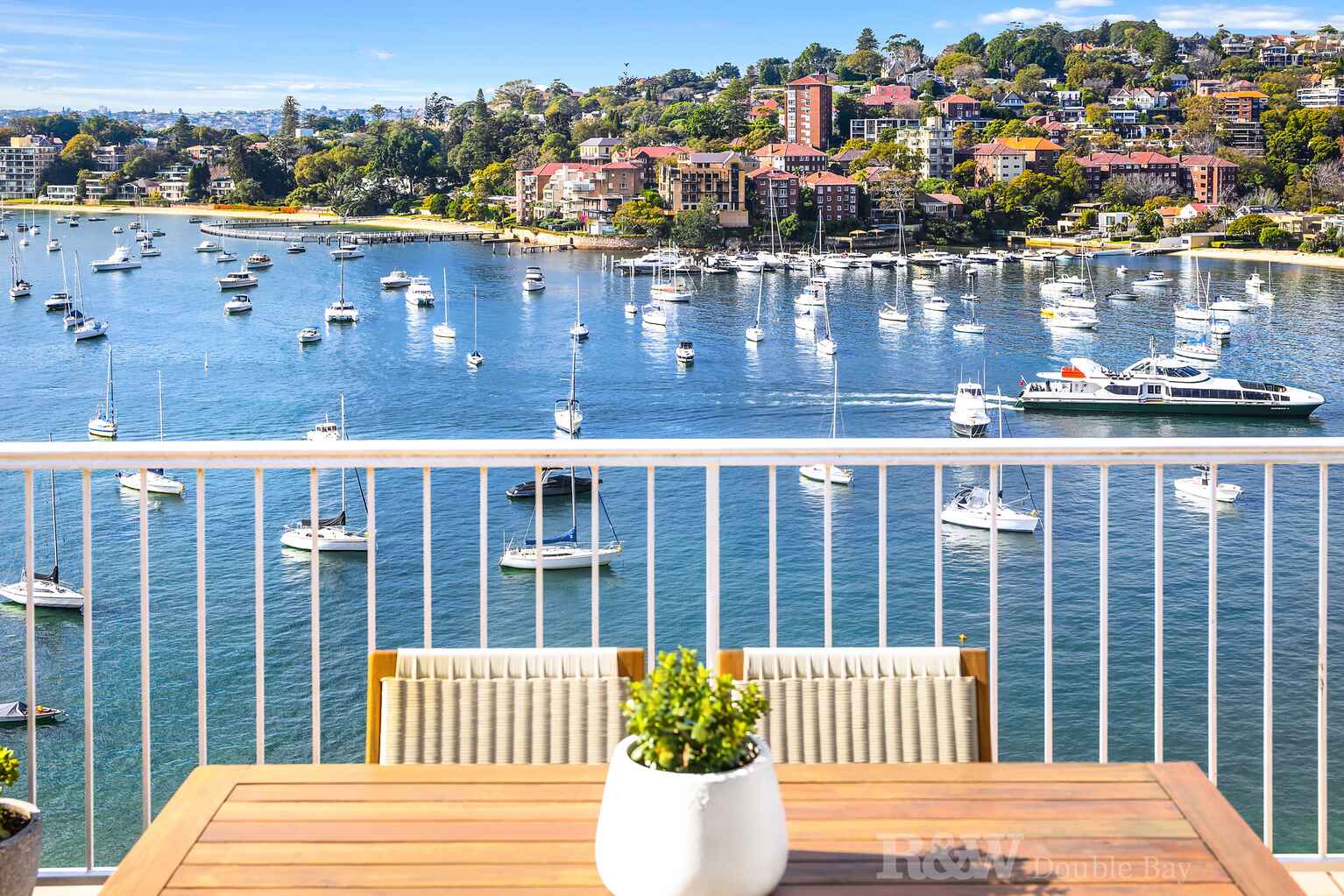 P2/35a Sutherland Crescent Darling Point