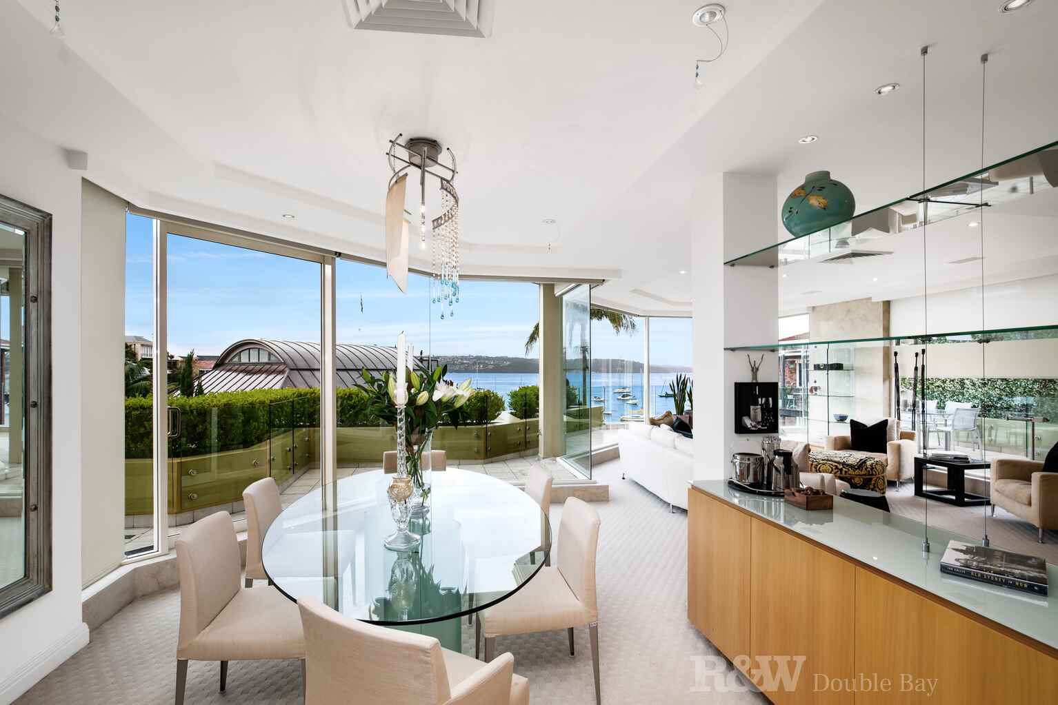 3/10 Longworth Avenue Point Piper