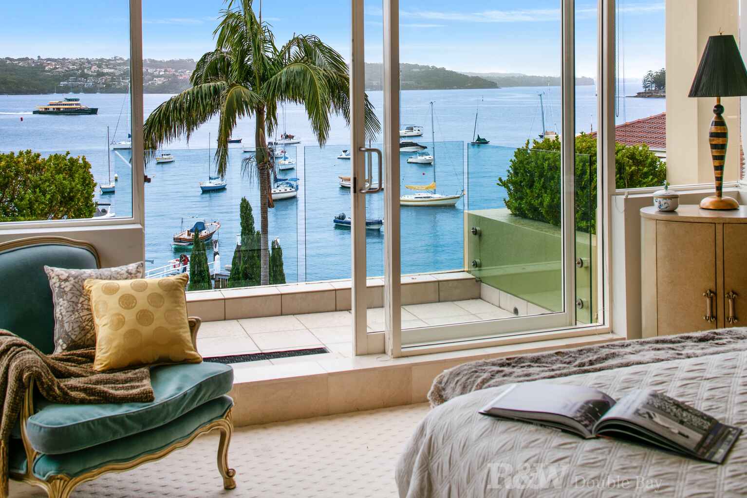 3/10 Longworth Avenue Point Piper