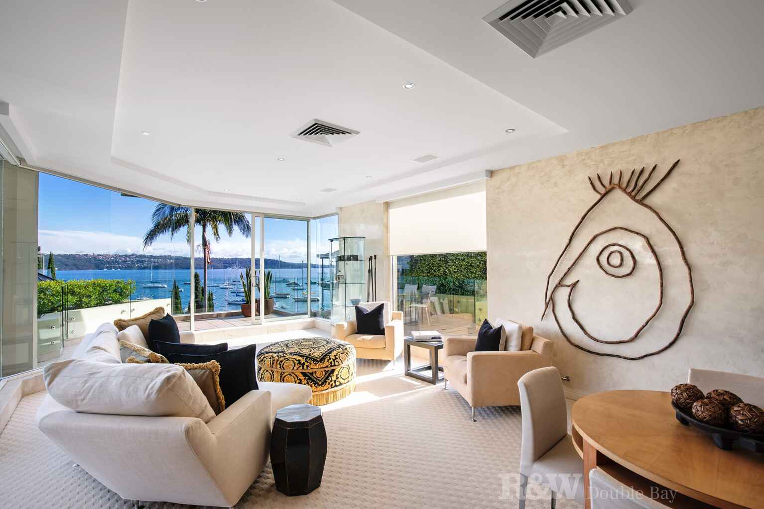 3/10 Longworth Avenue Point Piper