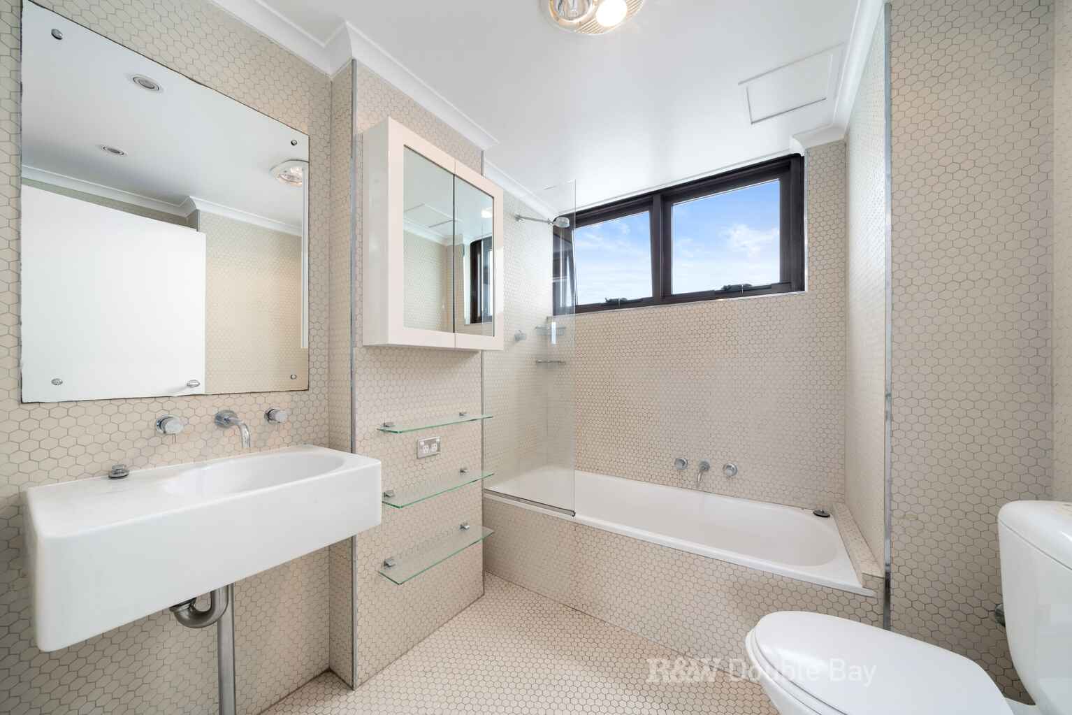 5B/2 Cook Road Centennial Park