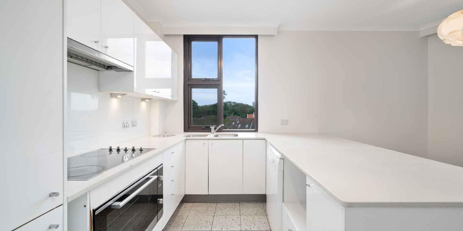 5B/2 Cook Road Centennial Park