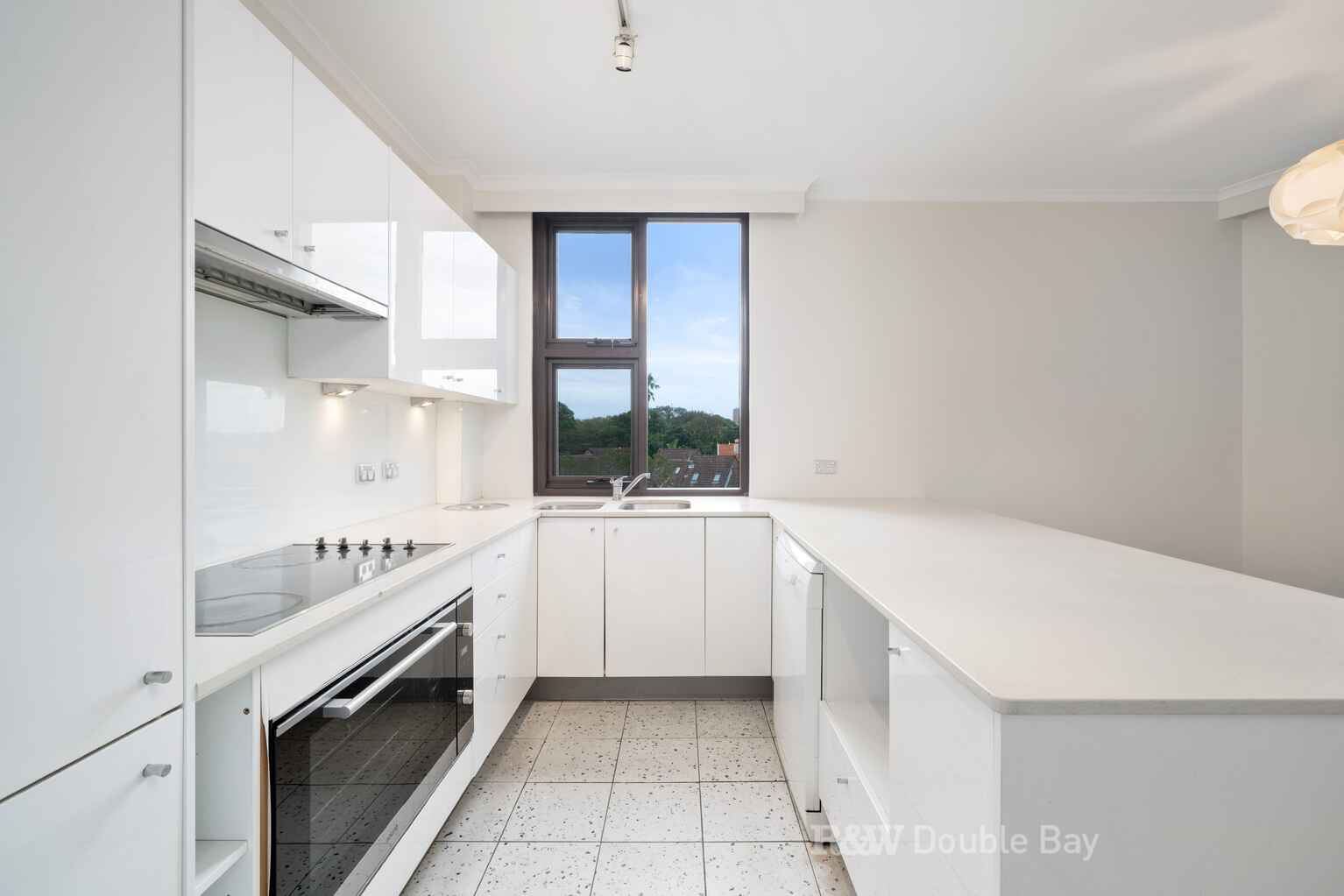 5B/2 Cook Road Centennial Park