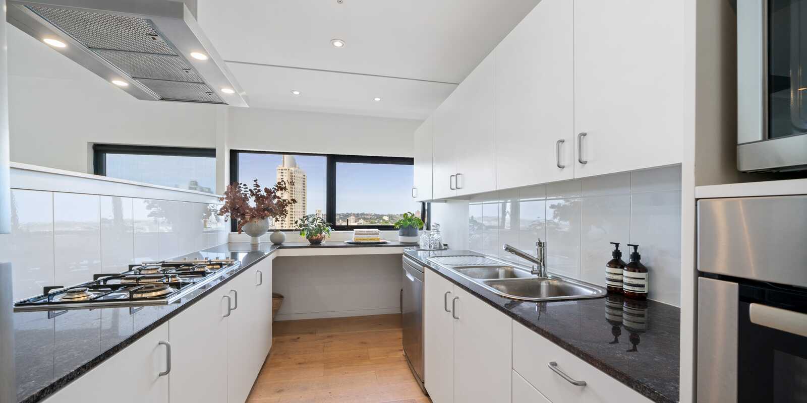 2304/184 Forbes Street Darlinghurst