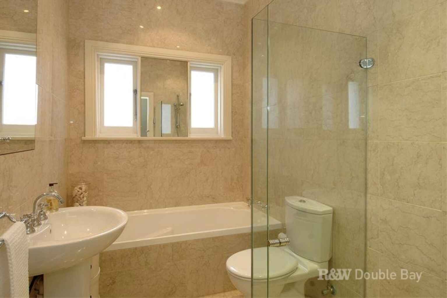 3/35 Salisbury Road Rose Bay