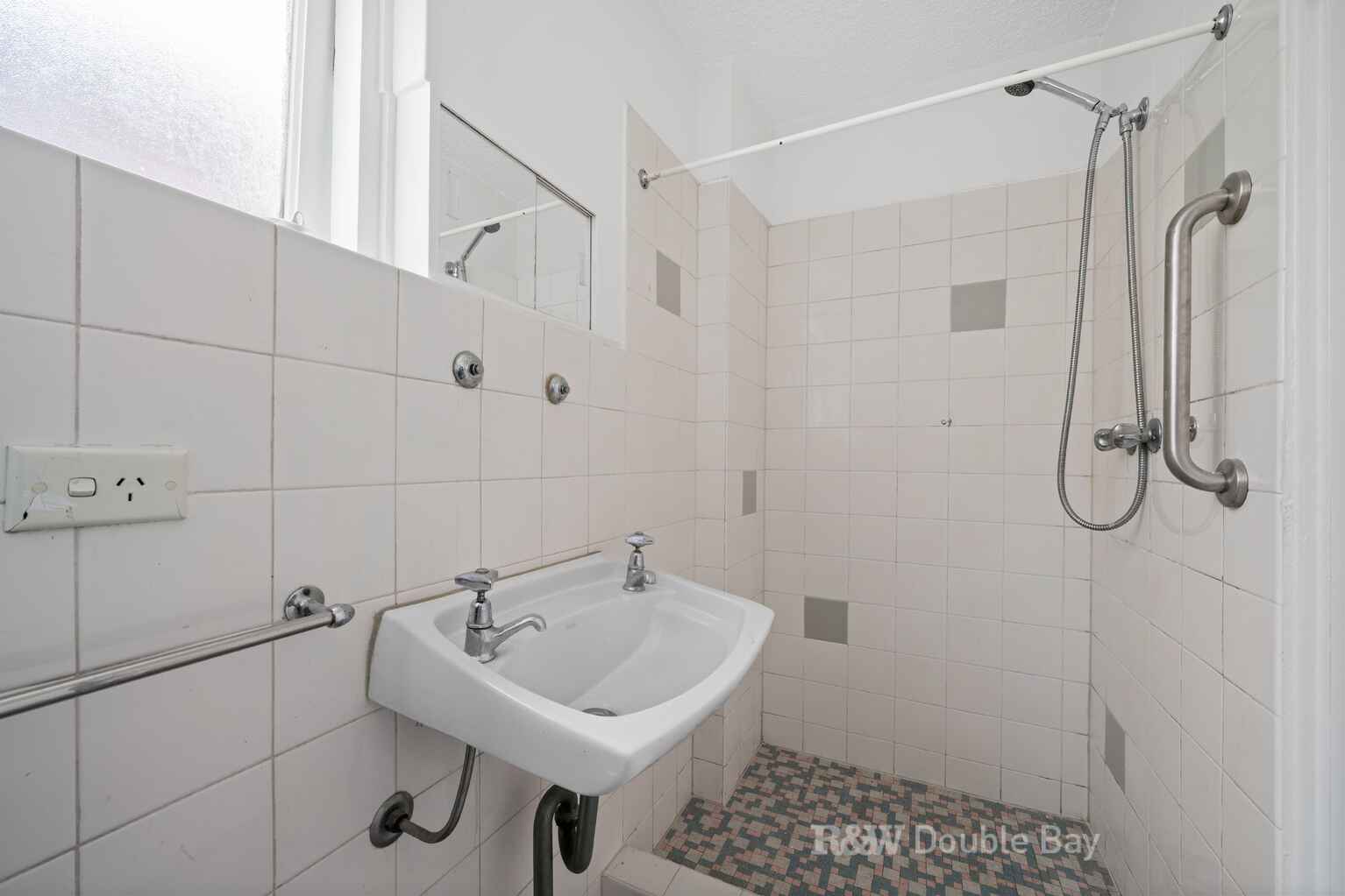 51/5-7 Esplanade  Elizabeth Bay