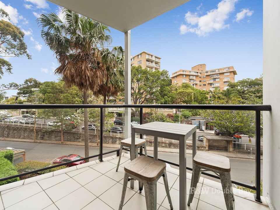 8/107 Darling Point Road Darling Point