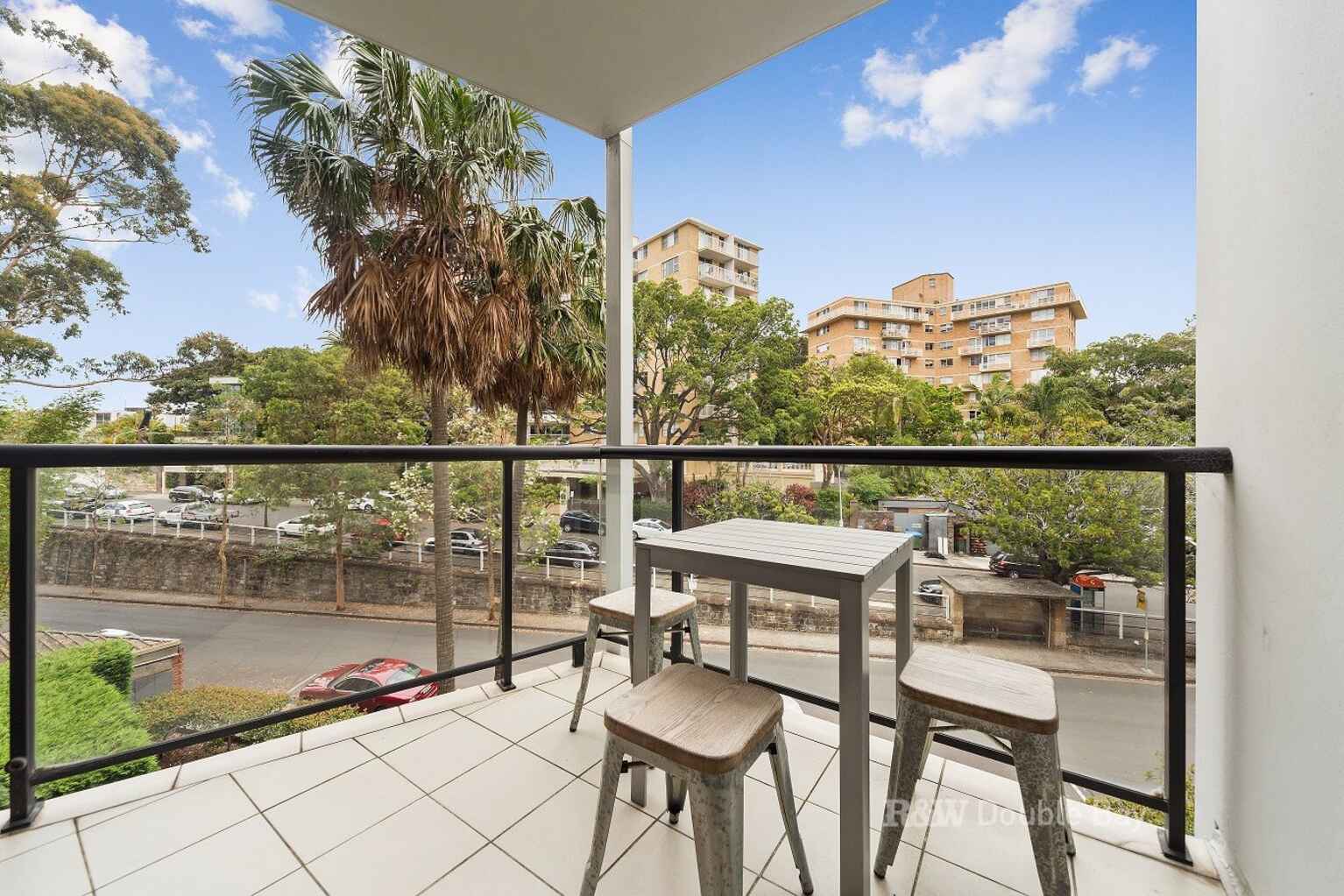 8/107 Darling Point Road Darling Point