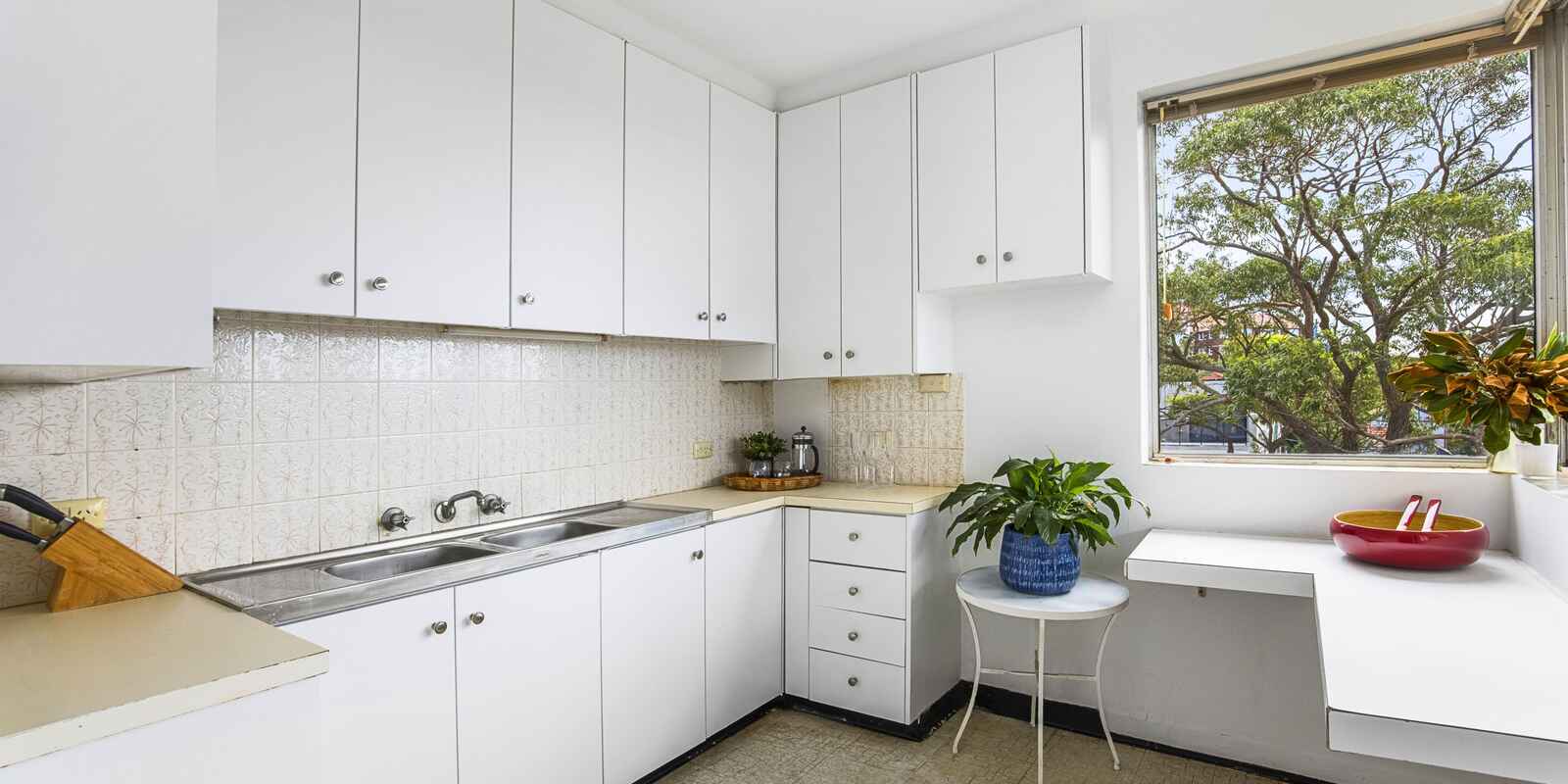 8/28 Simpson Street Bondi Beach