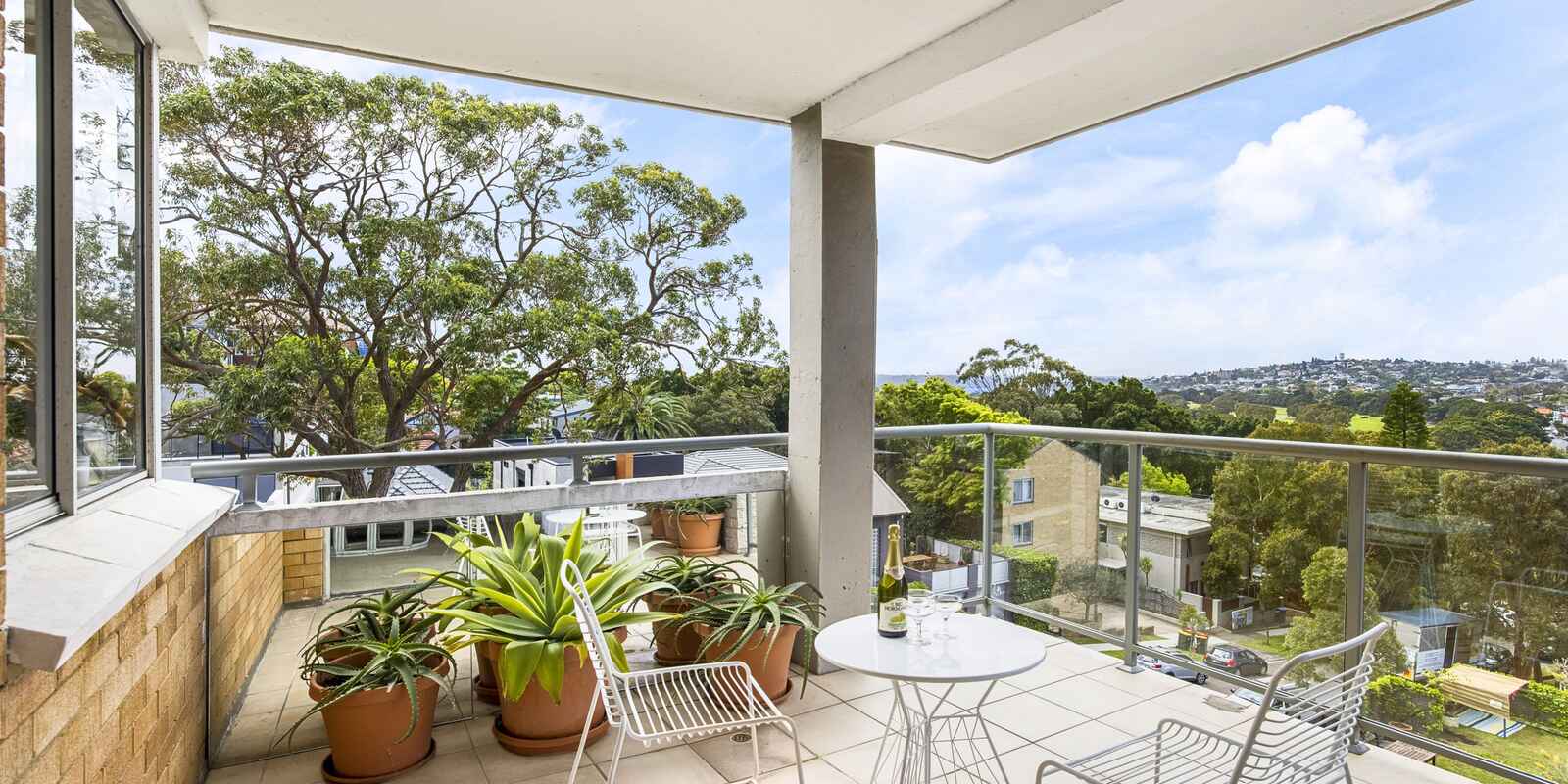 8/28 Simpson Street Bondi Beach