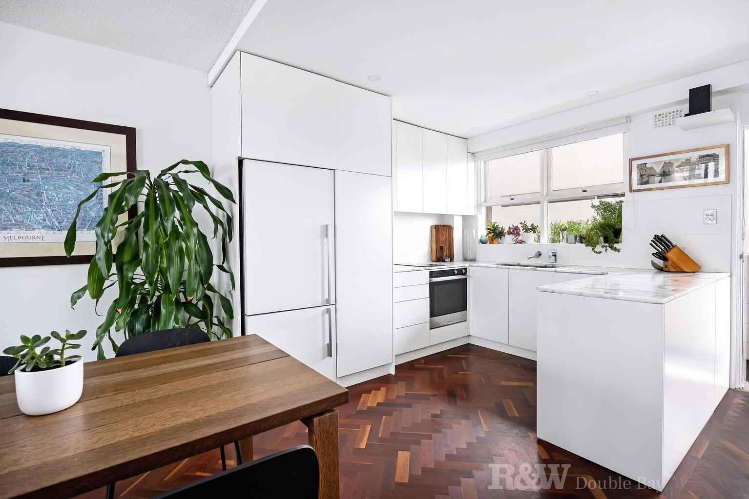 10/2 Annandale Street Darling Point