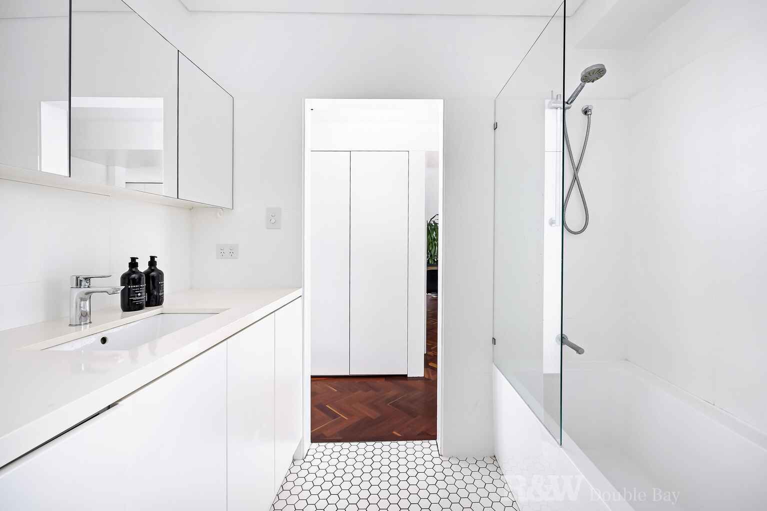 10/2 Annandale Street Darling Point