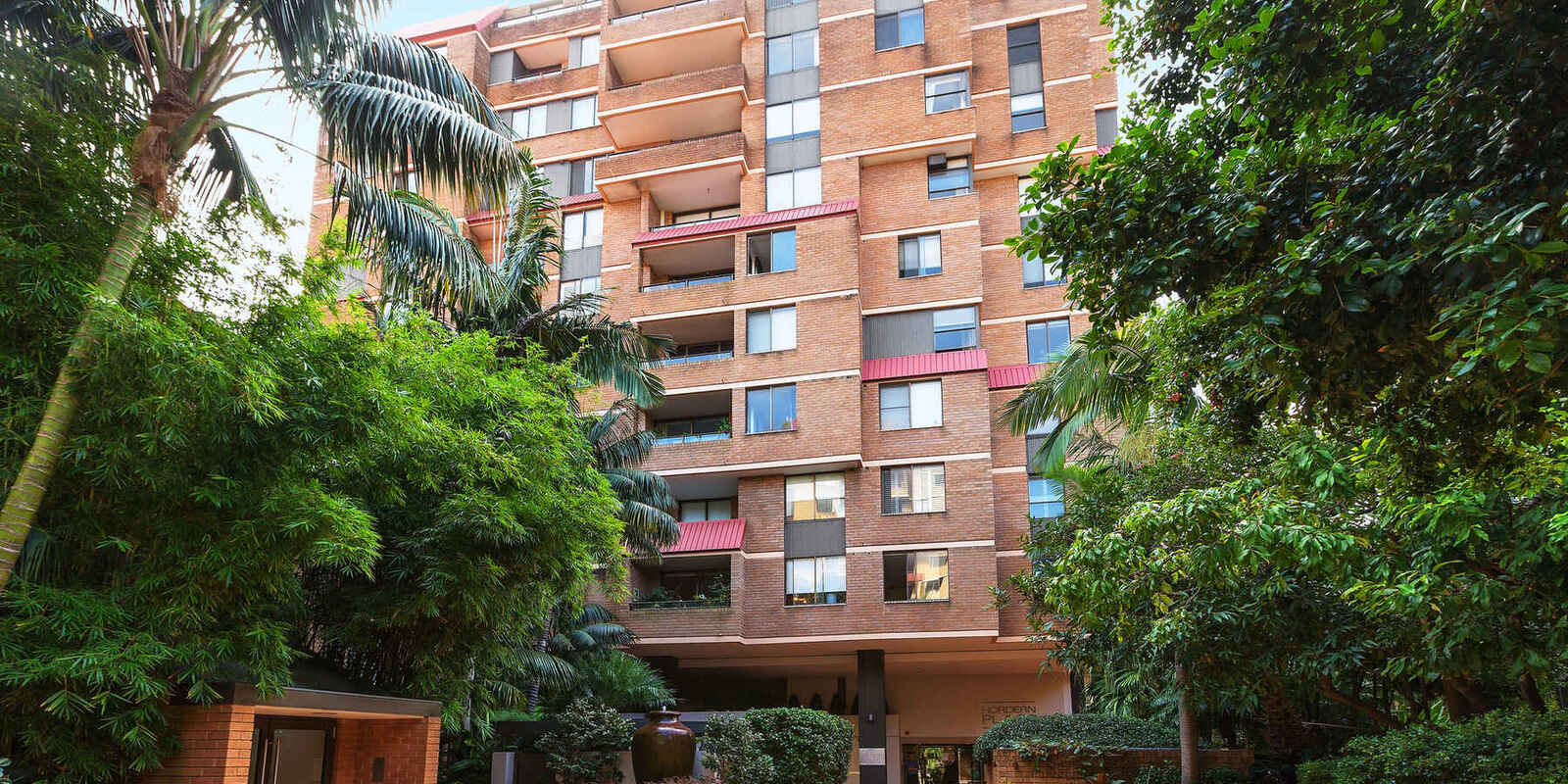 1605/73 Victoria Street  Potts Point  1605/73 Victoria Street  Potts Point