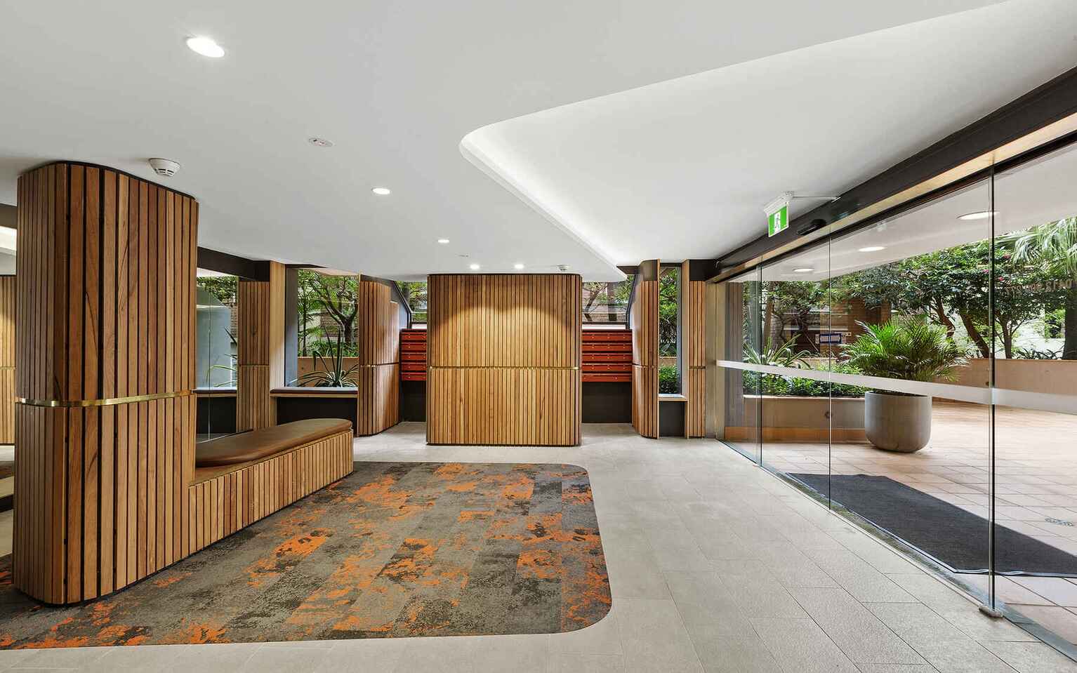  1605/73 Victoria Street  Potts Point