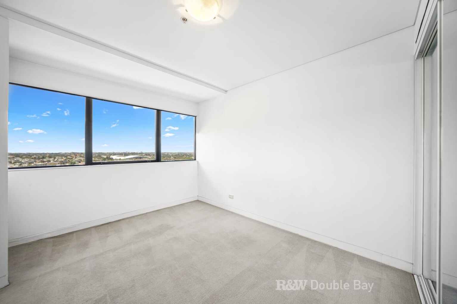 2705/184 Forbes Street Darlinghurst 2705/184 Forbes Street Darlinghurst