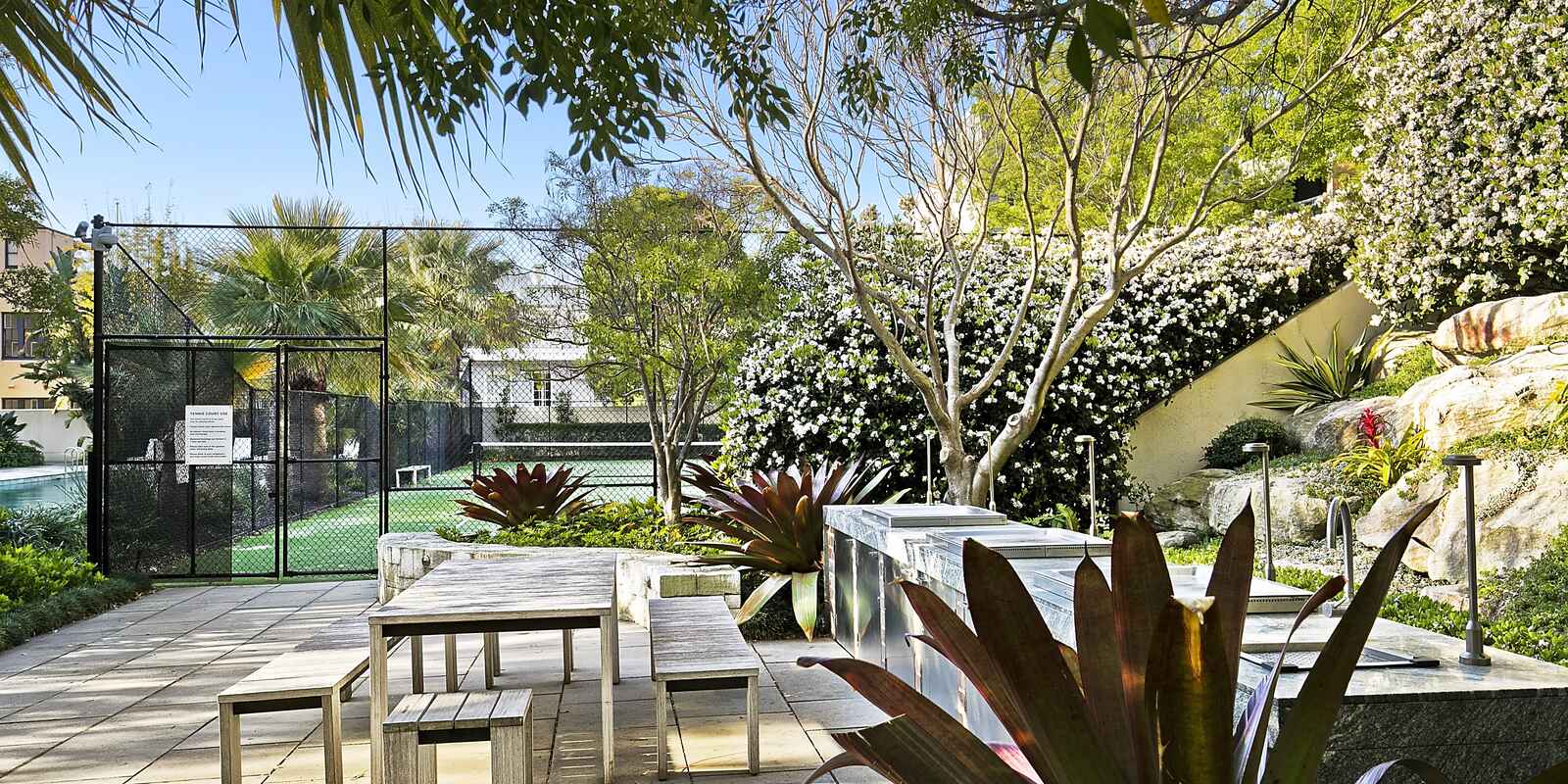 2705/184 Forbes Street Darlinghurst 2705/184 Forbes Street Darlinghurst