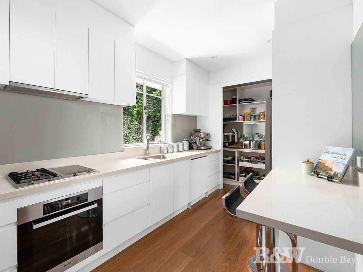 4/7 Annandale Street Darling Point