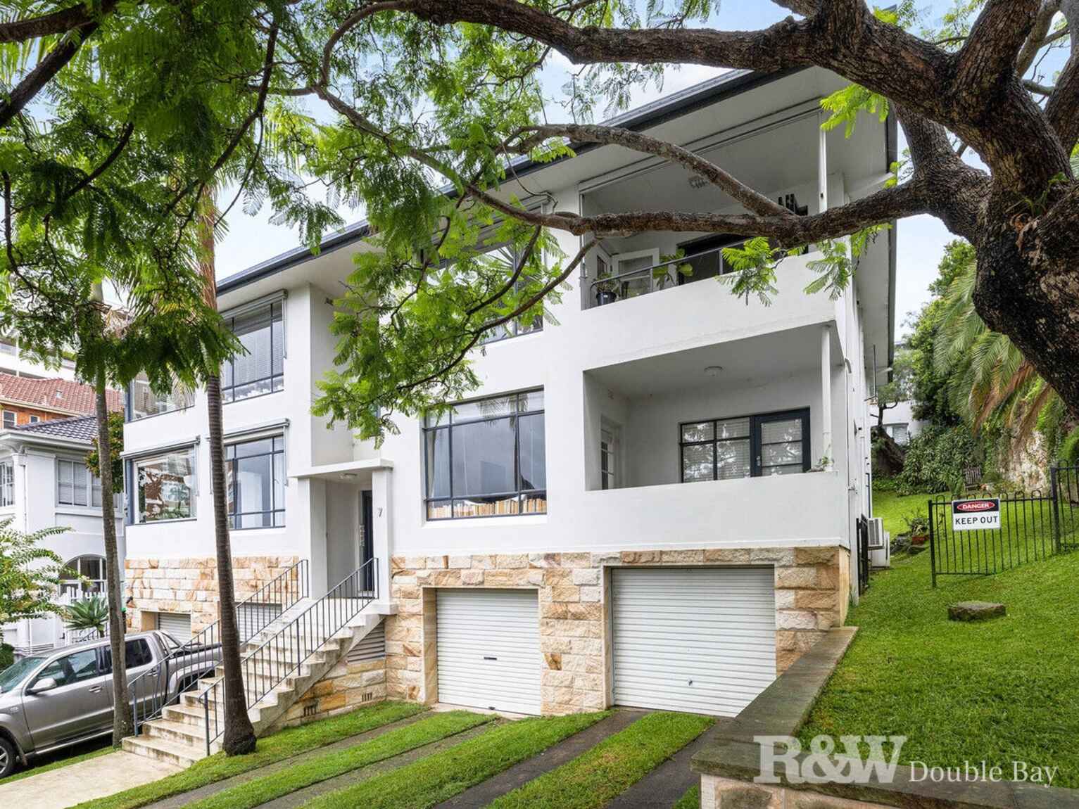 4/7 Annandale Street Darling Point