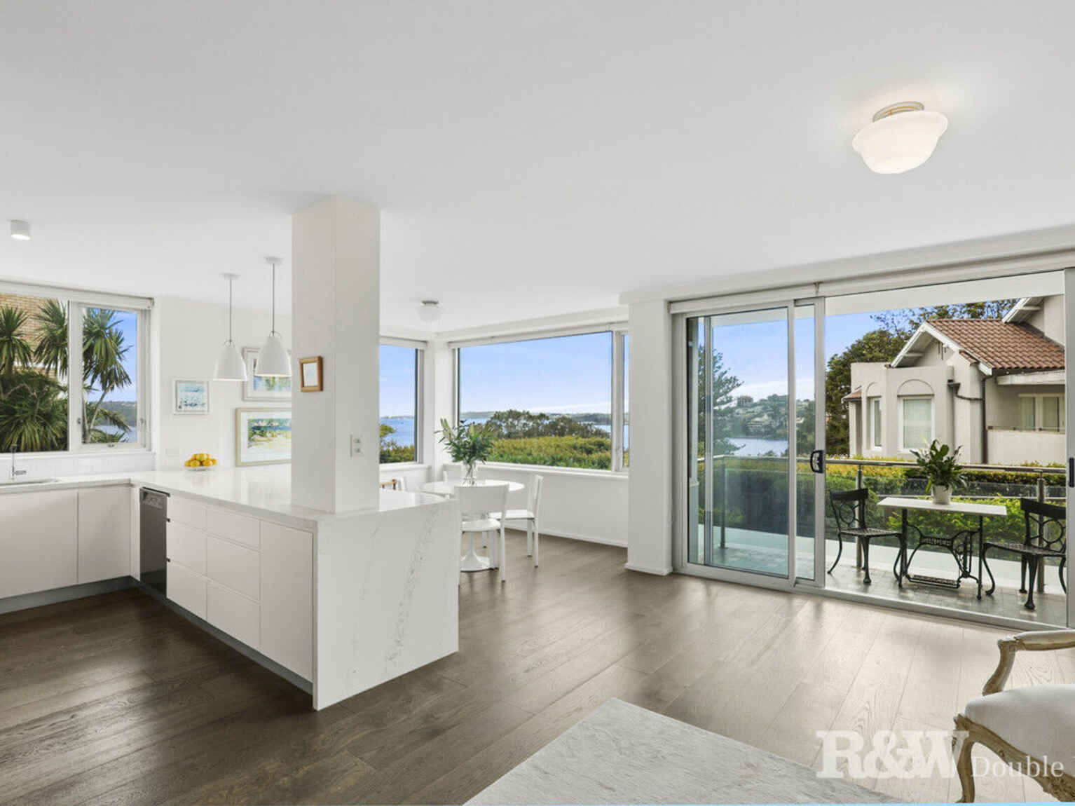 2/1 Sutherland Crescent Darling Point