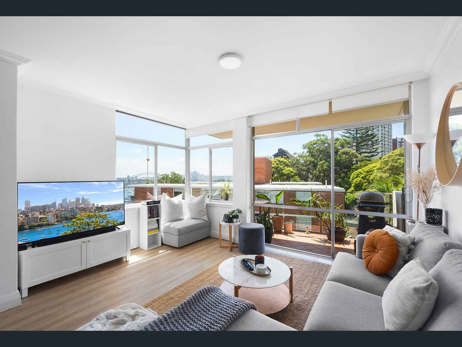 17/50 Darling Point Road  Darling Point