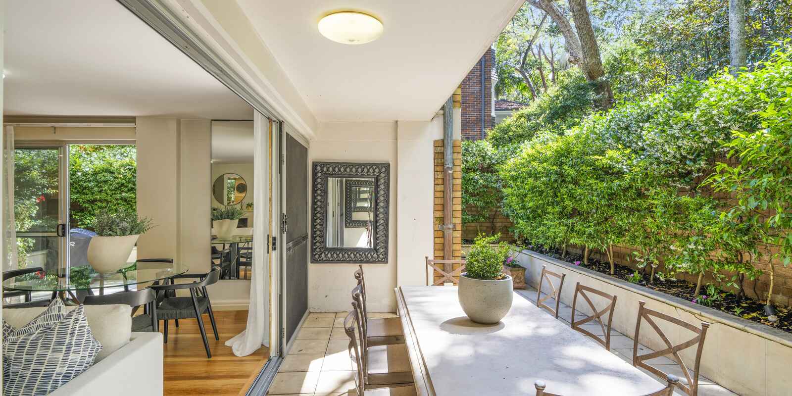 Denholm 5/54 Darling Point Road Darling Point Denholm 5/54 Darling Point Road Darling Point