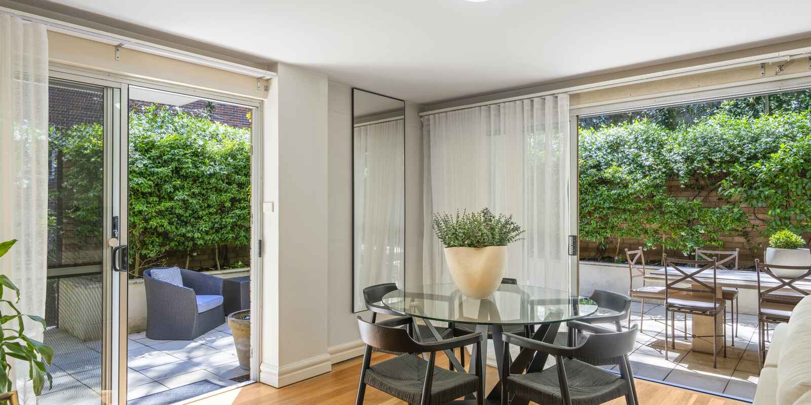 Denholm 5/54 Darling Point Road Darling Point Denholm 5/54 Darling Point Road Darling Point