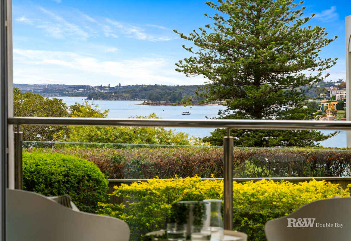 Idyllic Darling Point Living In ‘Norfolk House’ With Picturesque Harbour Views