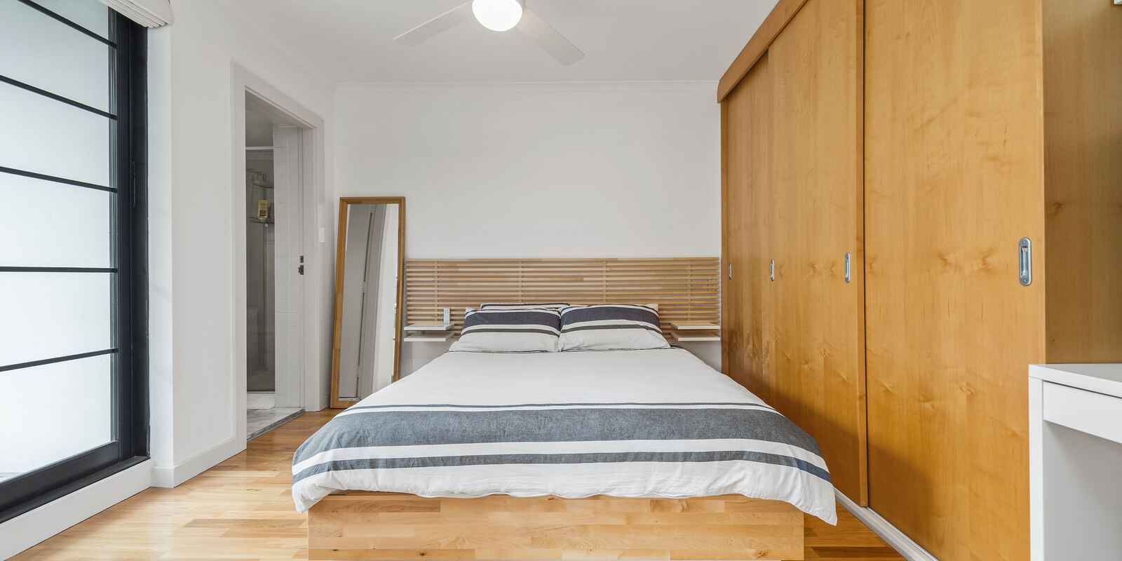 8/107 Darling Point Road Darling Point