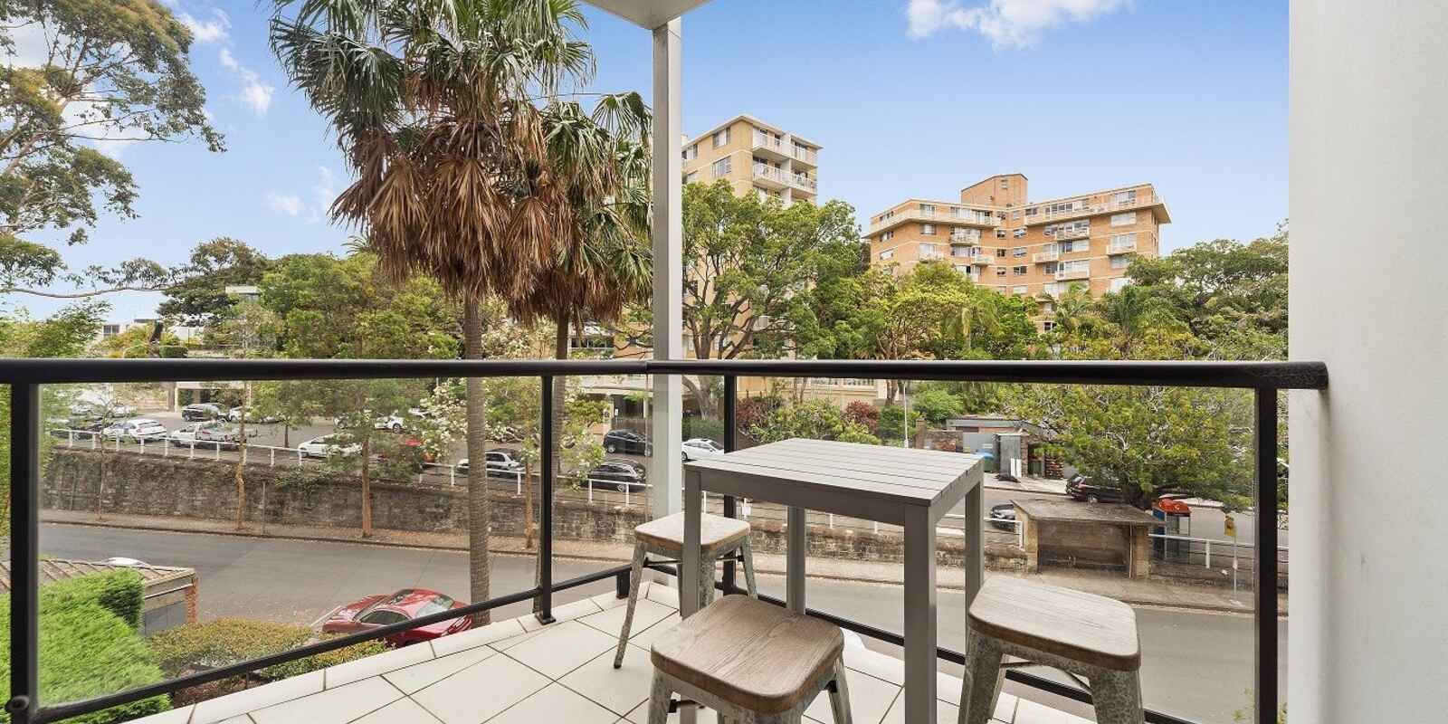 8/107 Darling Point Road Darling Point