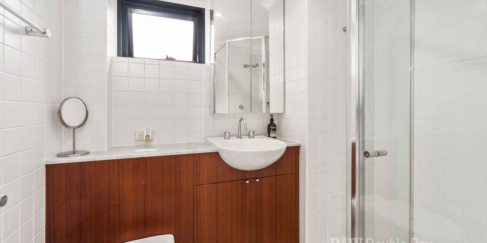 8/107 Darling Point Road Darling Point