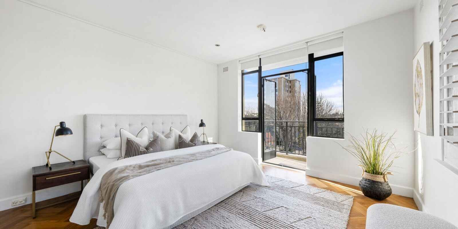 503/109 Darling Point Road Darling Point