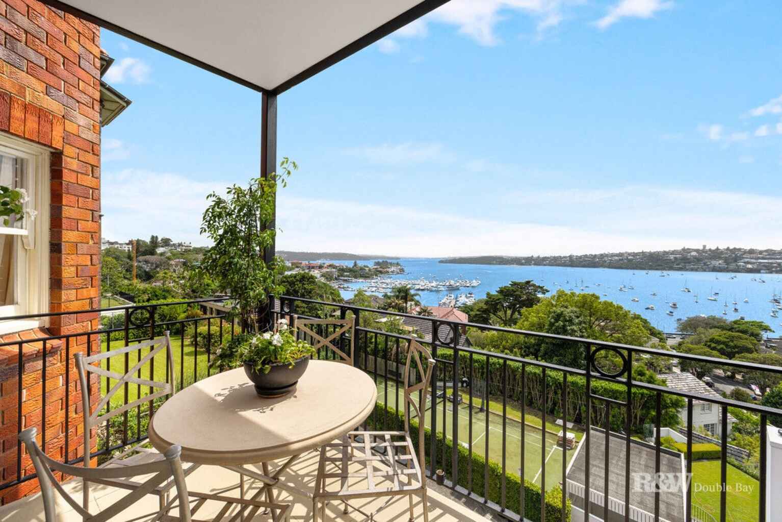 7/4 Aston Gardens Bellevue Hill