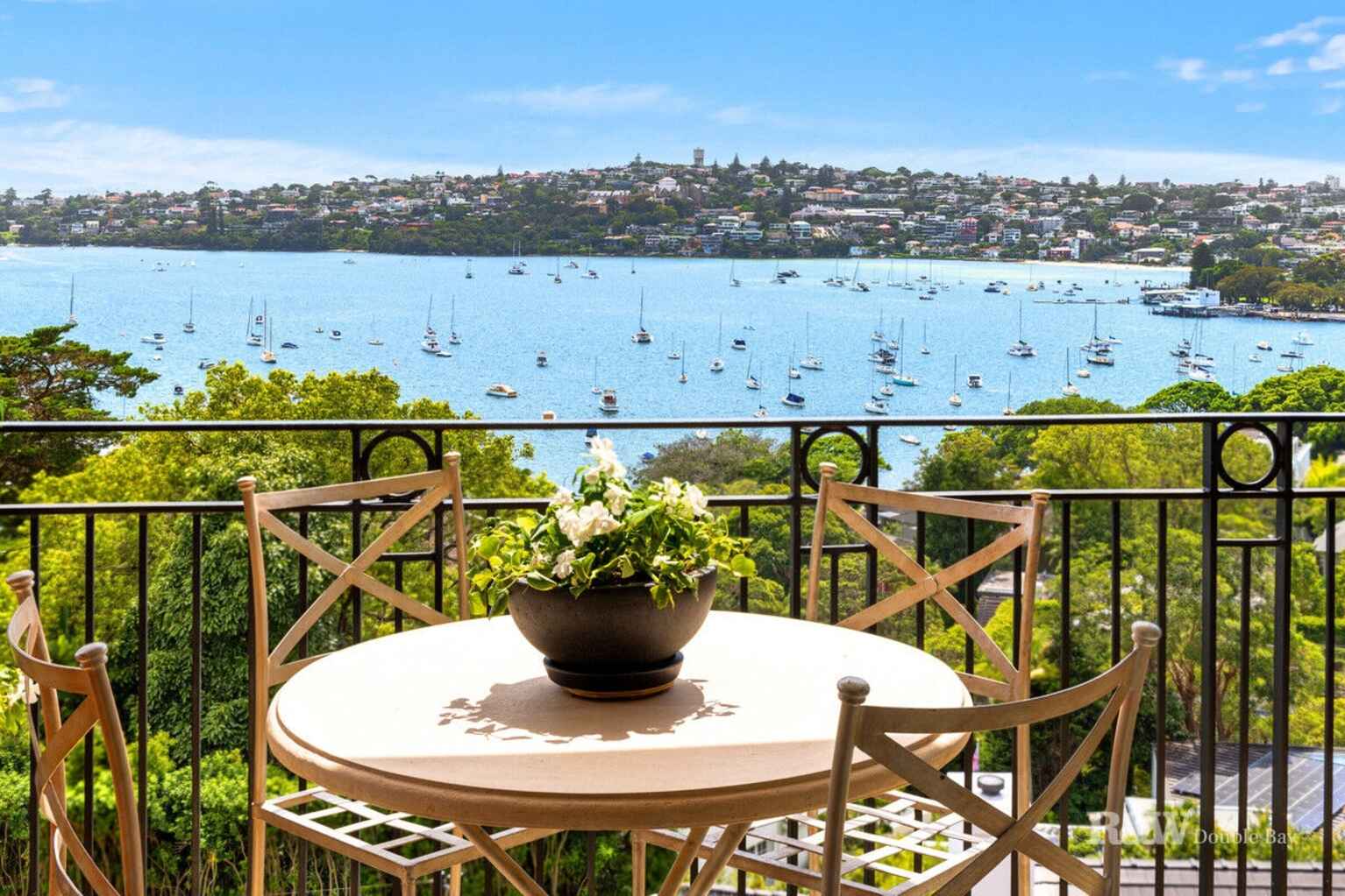 7/4 Aston Gardens Bellevue Hill