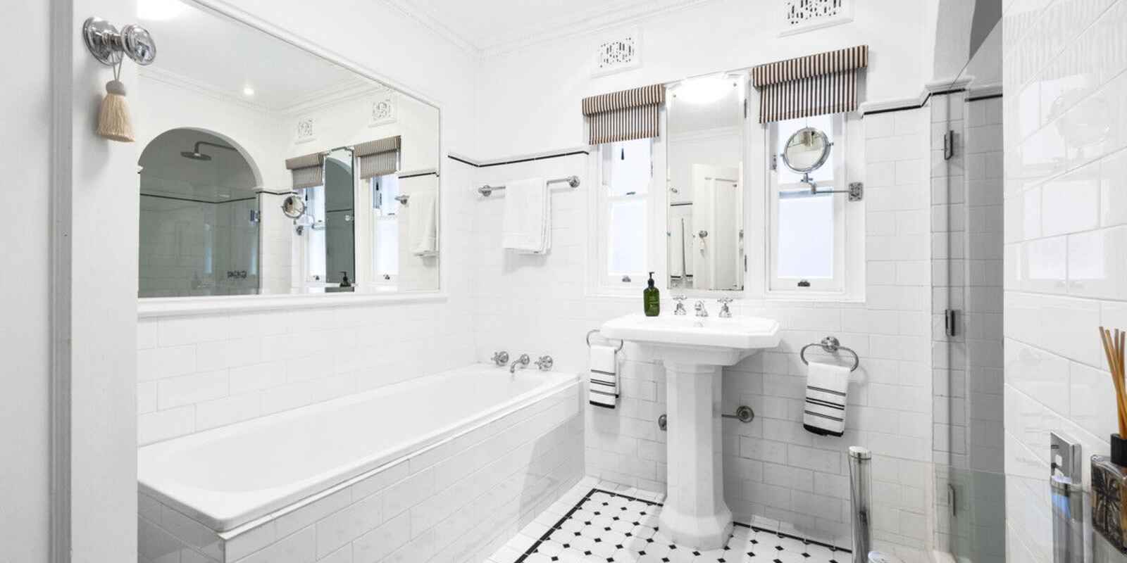 7/4 Aston Gardens Bellevue Hill