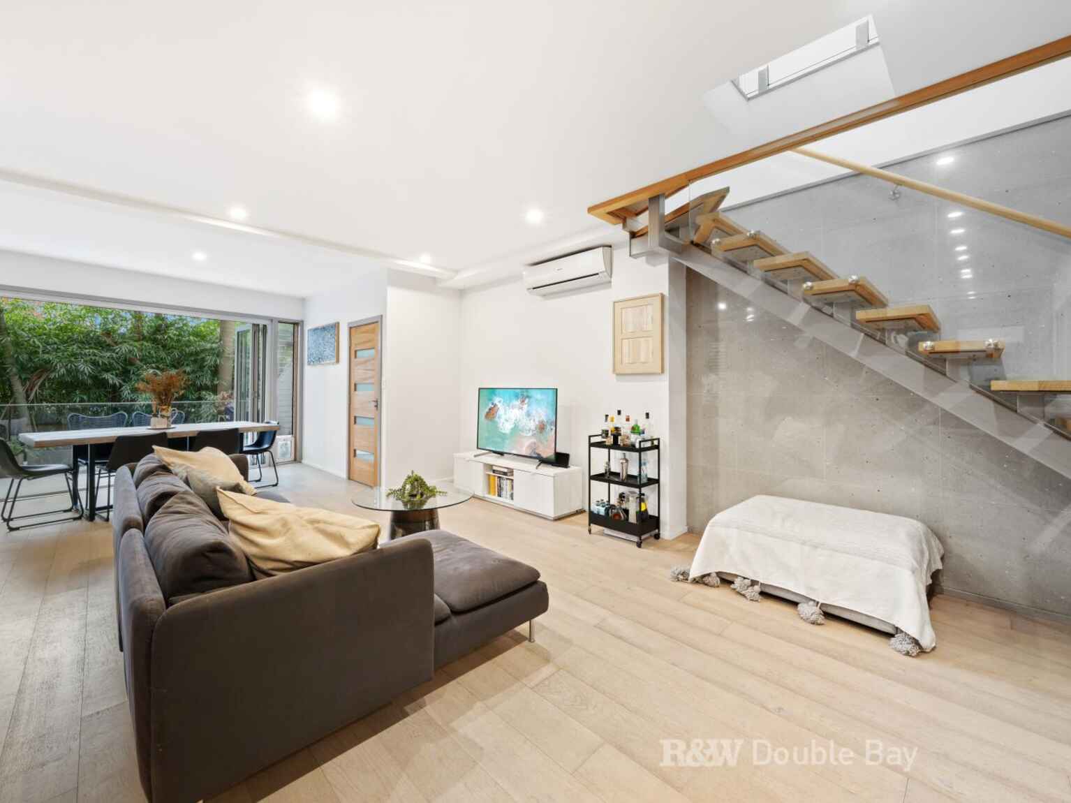 8B Castlefield Street Bondi