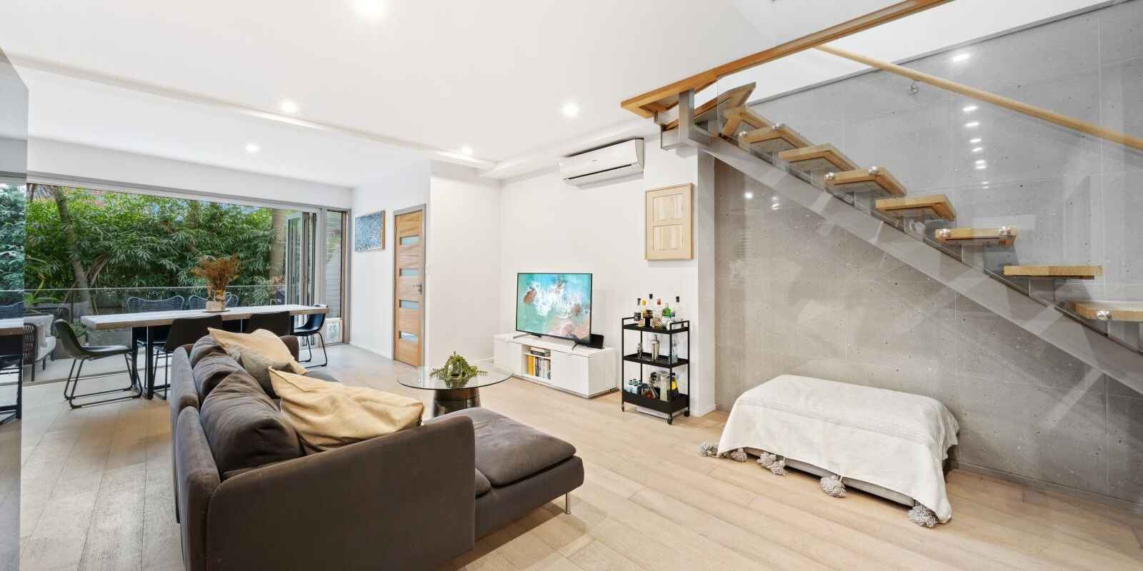8B Castlefield Street Bondi